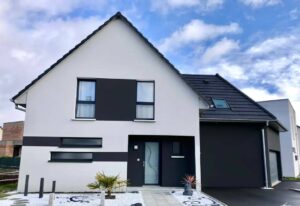 Lire la suite à propos de l’article Découvrez notre prestation de rénovation de façade et de peinture extérieure